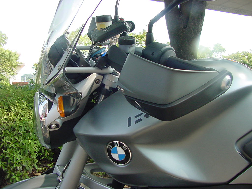 R1200R ナックルガード « BMW Motorrad(モトラッド)正規ディーラー/ Motorrad Balcom 広島/岡山/北九州